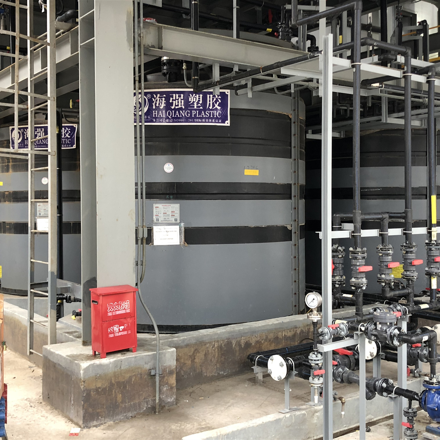 雙氧水儲罐的進料、出料